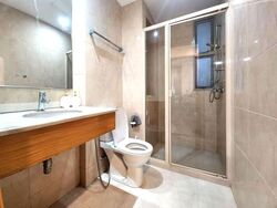 The Lakeshore (D22), Condominium #562550201